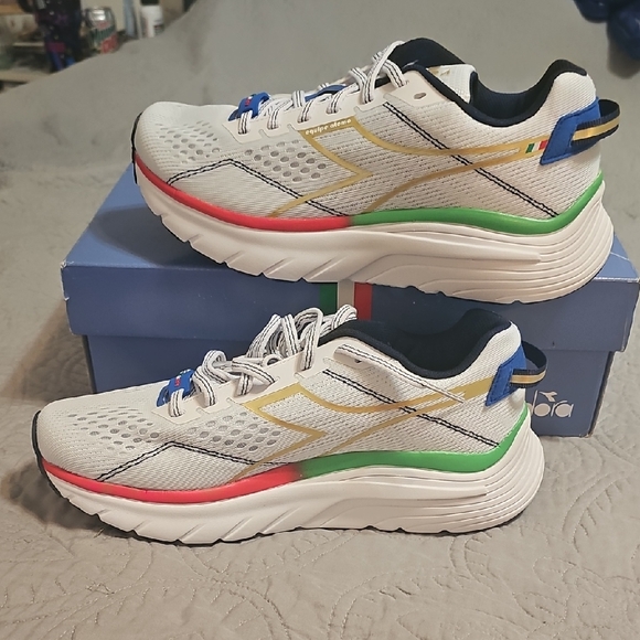 Diadora White with Red and Green Accents Sneakers. Womens 8.5 (Run Small) - Picture 1 of 5